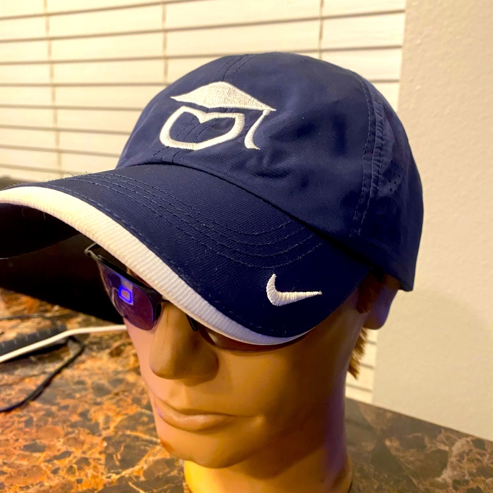 Nike Graduation Dri-FIT Swoosh Fitted Hat Cap Blue White Size One